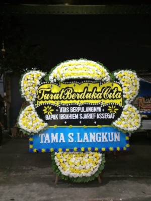 Papan Bunga Duka di Metro Pusat